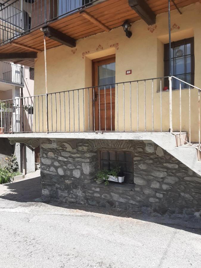 Apartmán Casa Elena Nus Exteriér fotografie